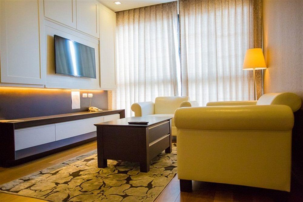 Alisha Court Hotel & Residence Bangkok Exterior foto