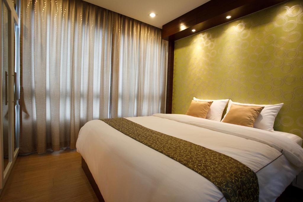 Alisha Court Hotel & Residence Bangkok Habitación foto